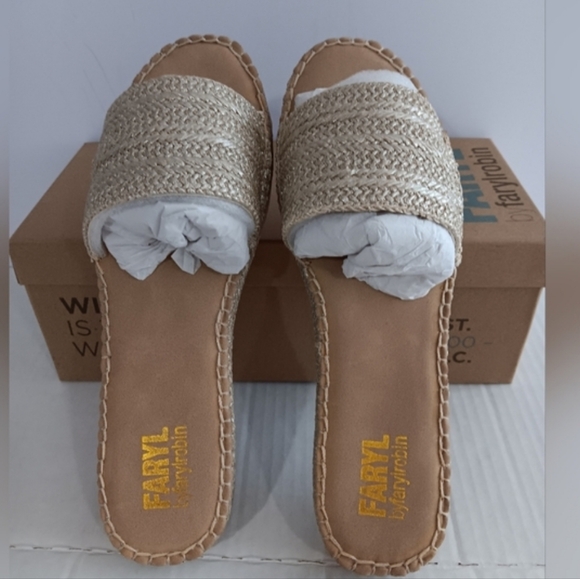Faryl Monclare Women's (Size 9) Light Gold Sandals (NWT) - Picture 1 of 9